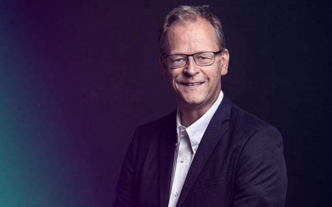 Portraitbild Akademieleiter Dirk Lenz